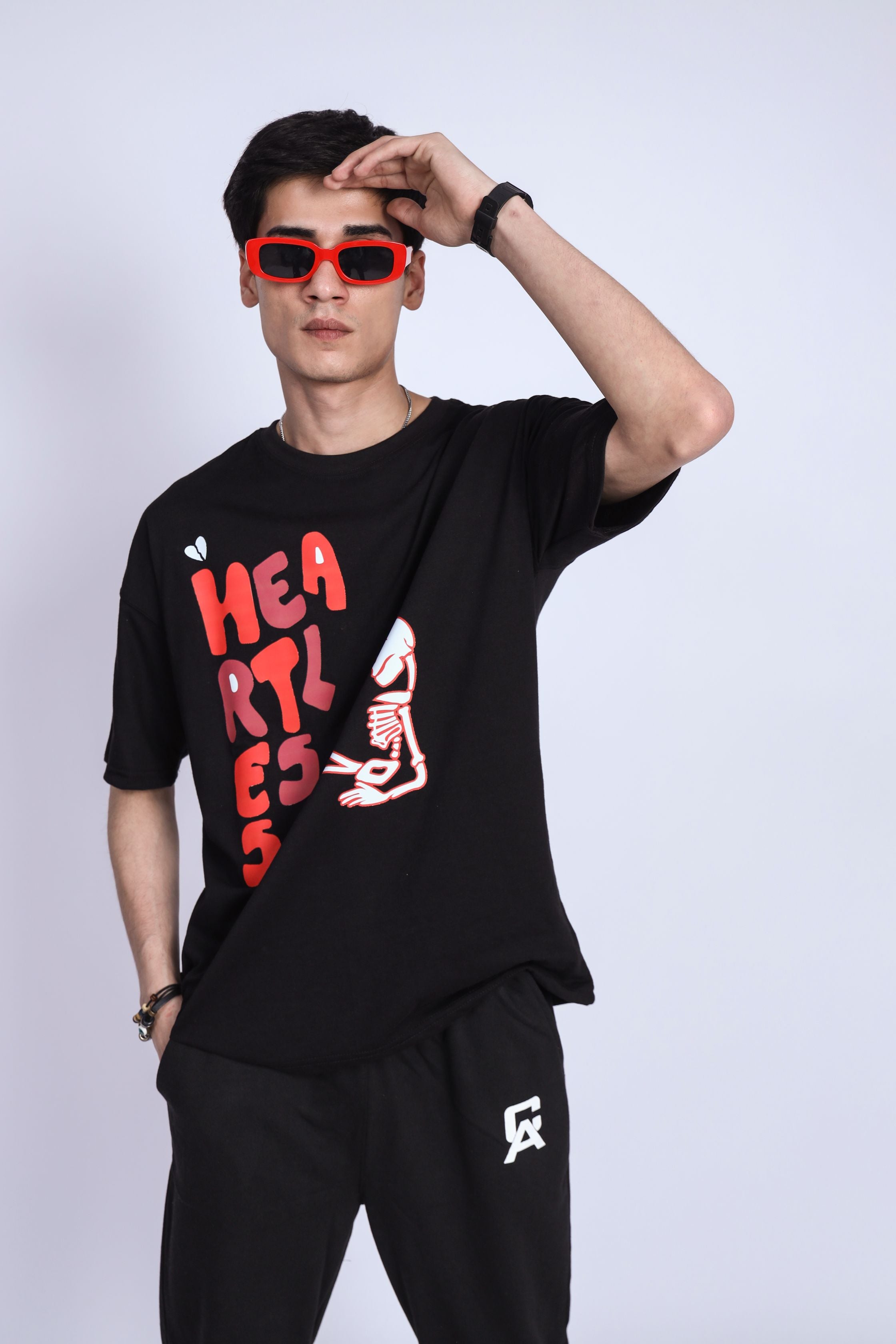 HEARTLESS OVERSIZED T-SHIRT - Shop Now - Checkmate Atelier