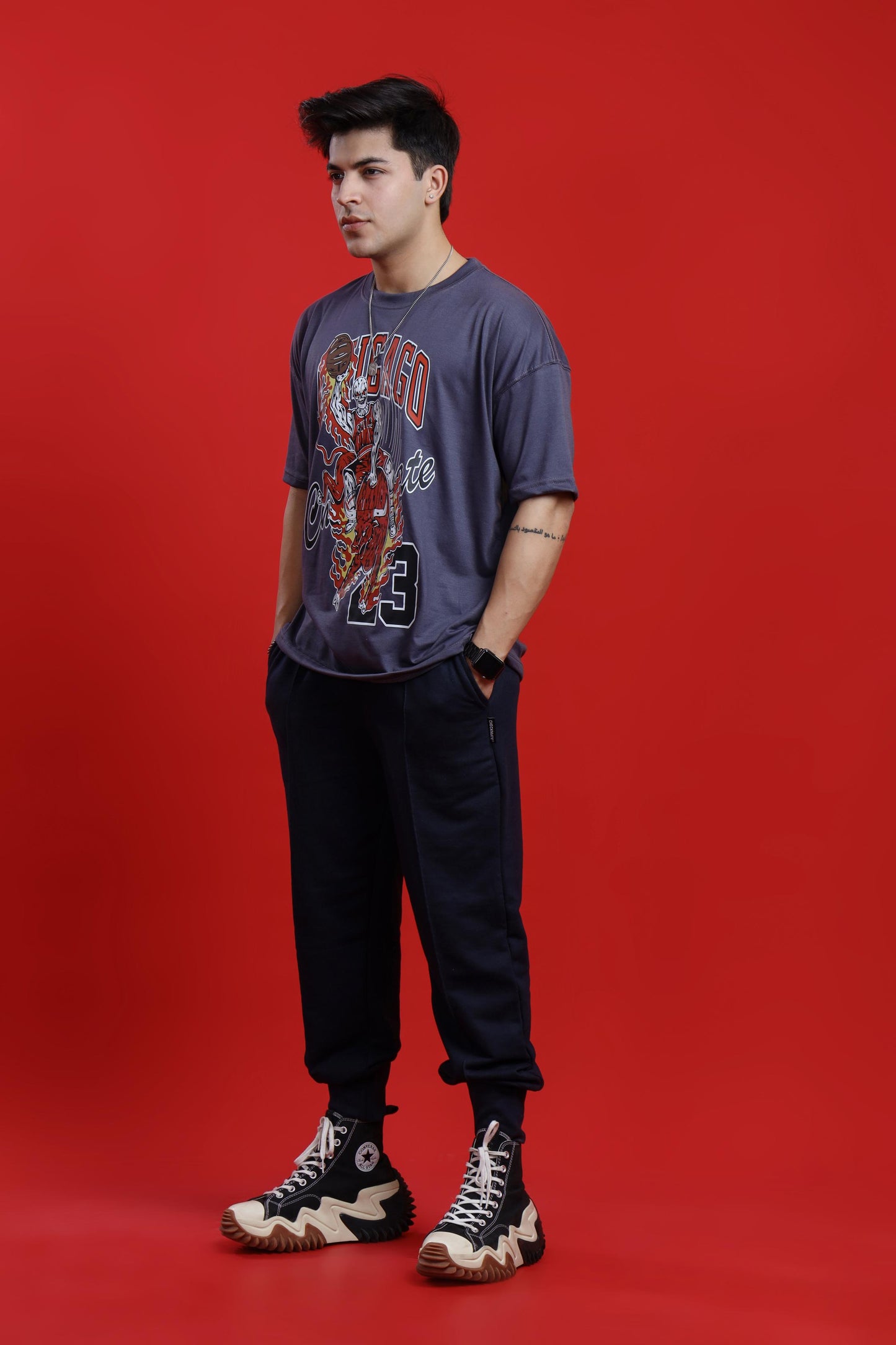 Shop CHICAGO OVERSIZED T-SHIRT Online in Pakistan