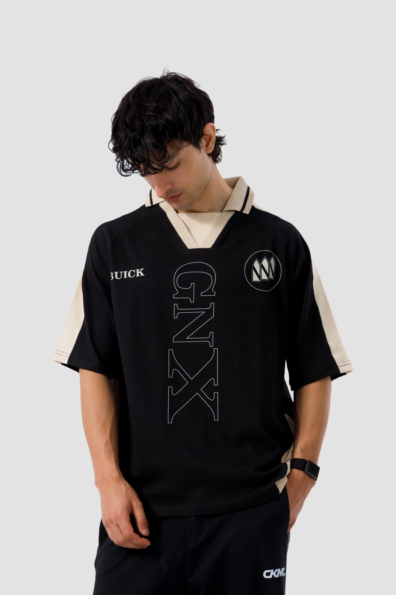 OMEGA STRIPE COLLAR POLO