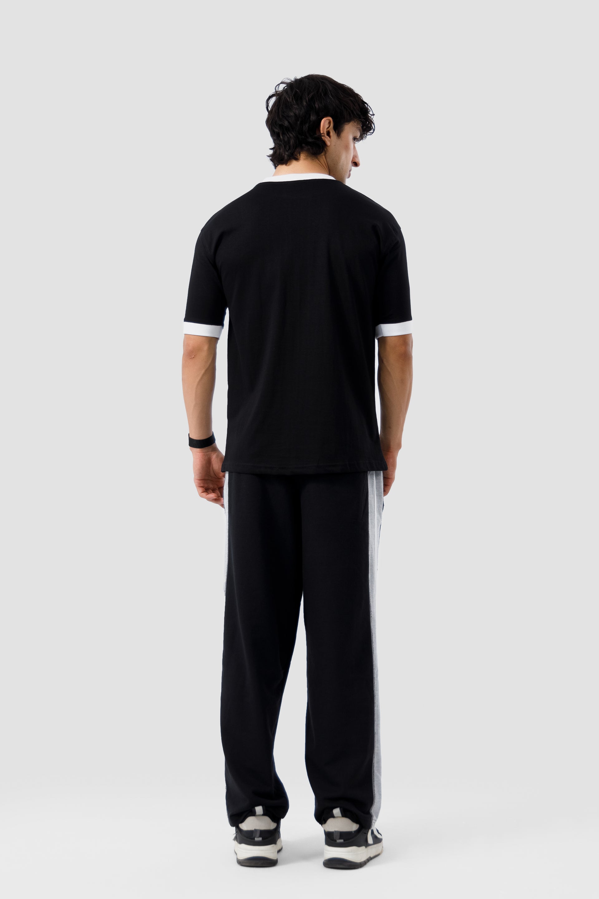 Shop MONO RINGER ESSENTIAL T-SHIRT Online in Pakistan