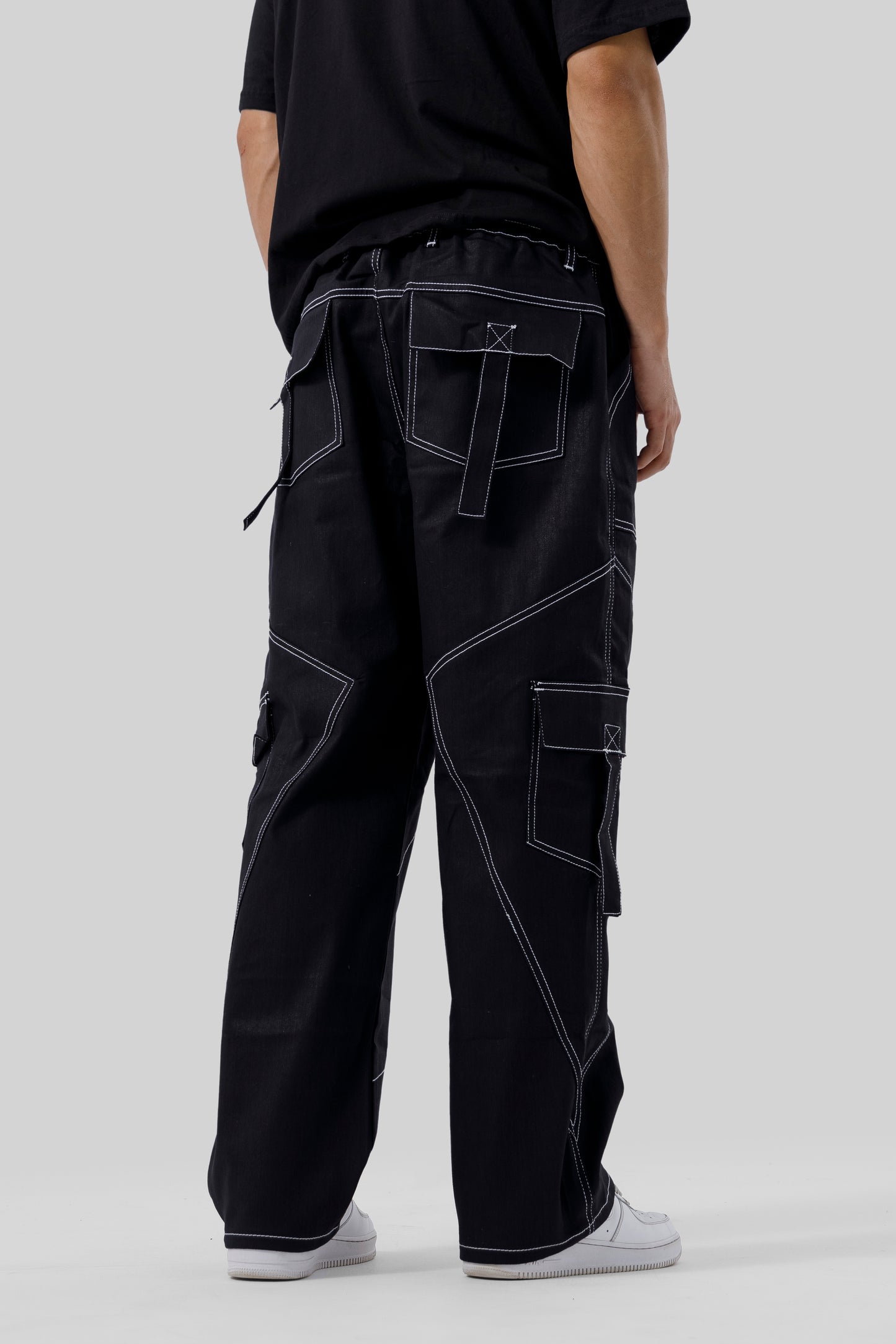 Shop DARK EDGE BAGGY CARGO PANT Online in Pakistan