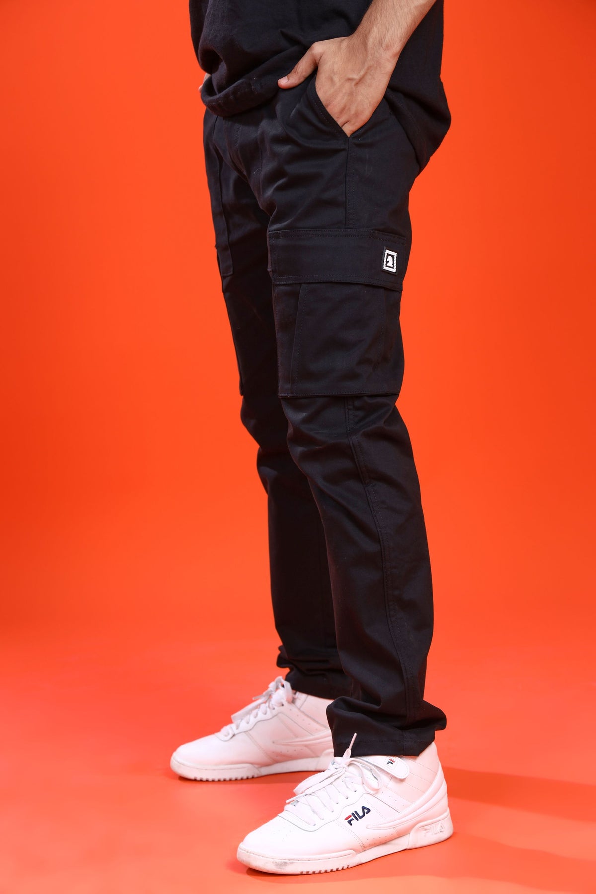 BLACK STRAIGHT CARGO PANT